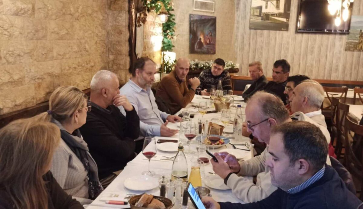 Συνάντηση Δημάρχου Νάουσας με τα ΜΜΕ της Ημαθίας – Παρουσίαση έργων και στρατηγικών προτεραιοτήτων του Δήμου Ηρωικής Πόλεως Νάουσας