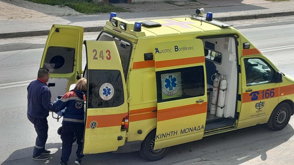 Πτώση 60χρονου ποδηλάτη με τραυματισμό στο κεφάλι στην ΠΕΟ Βέροιας – Θεσσαλονίκης