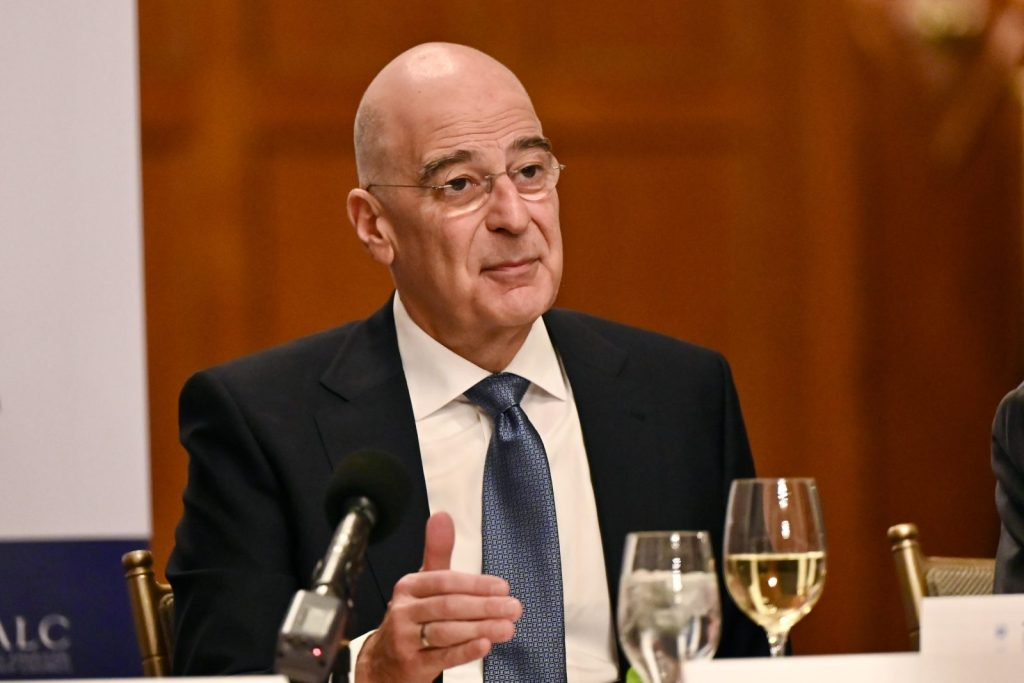 Δένδιας: Στα Ηνωμένα Αραβικά Εμιράτα για συναντήσεις με αξιωματούχους