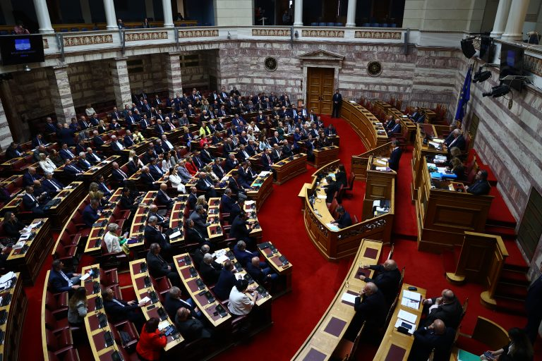 Στο επίκεντρο της Ολομέλειας η υπόθεση ΟΠΕΚΕΠΕ – Σήμερα η συζήτηση για προανακριτική επιτροπή για Λιβανό και Αραμπατζή