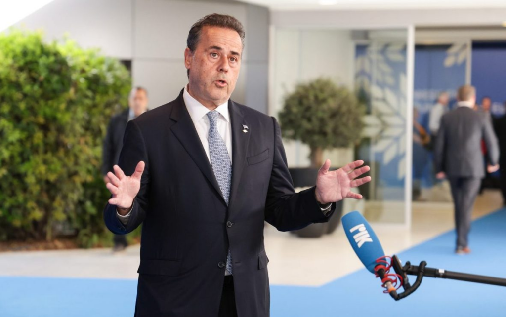 Αίτημα της Chevron για έρευνα υδρογονανθράκων και στον Κυπαρισσιακό Κόλπο – Παπασταύρου: «Η Ελλάδα ισχυροποιεί σταθερά τη θέση της»