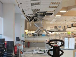 Κατάρρευση τμήματος οροφής σε Σούπερ Μάρκετ στην Αλεξάνδρεια – Καταγγελία του Εργατικού Κέντρου Ημαθίας
