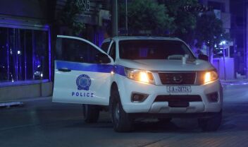 Άγρια επεισόδια στο κέντρο της Θεσσαλονίκης ανάμεσα σε δύο άτομα:Στο νοσοκομείο φρουρούμενοι