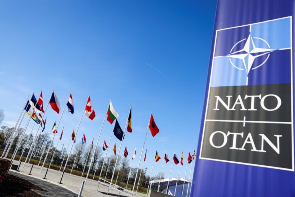 NATO: Γιατί η Ευρώπη αδυνατεί να πληρώσει για την άμυνά της