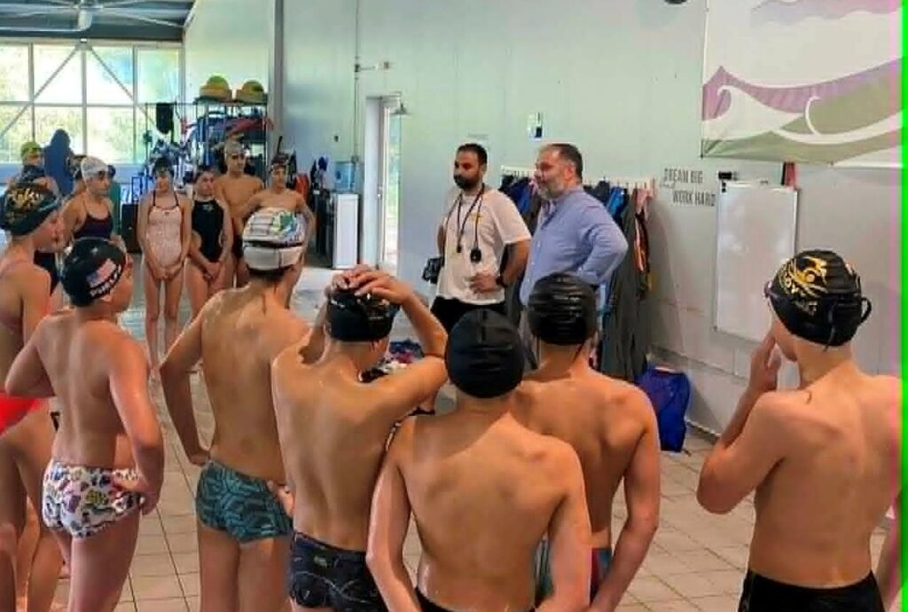 Στην Κολυμβητική Ακαδημία “Νάουσα” ο Δήμαρχος Νίκος Κουτσογιάννης
