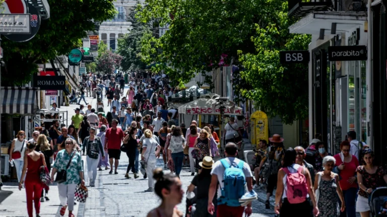 Θερινές εκπτώσεις 2026: Πότε ξεκινούν, ποια Κυριακή είναι ανοιχτά τα καταστήματα
