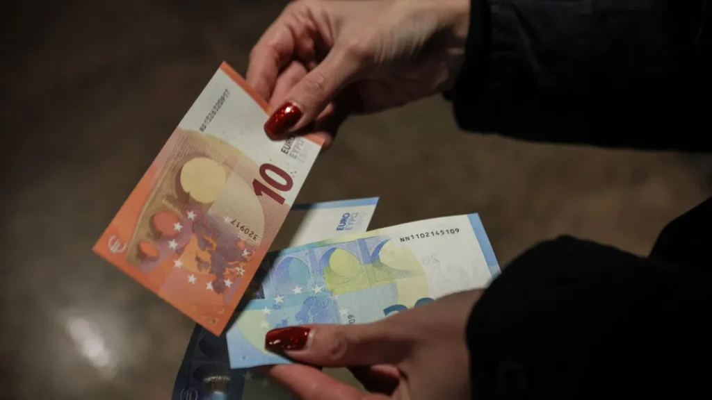 Οι πληρωμές επιδομάτων από e-ΕΦΚΑ και ΔΥΠΑ έως τις 7 Αυγούστου
