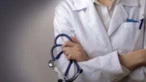 Ζευγάρι επιτέθηκε σε προϊσταμένη κοινωνικής υπηρεσίας νοσοκομείου